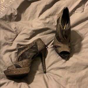 Jessica Simpson heels